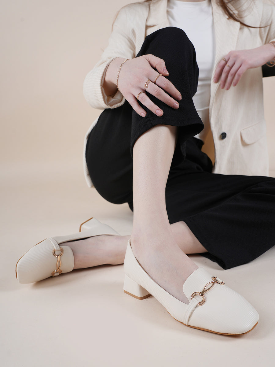 Women’s White Block Heel Loafer Pumps with Gold Chain