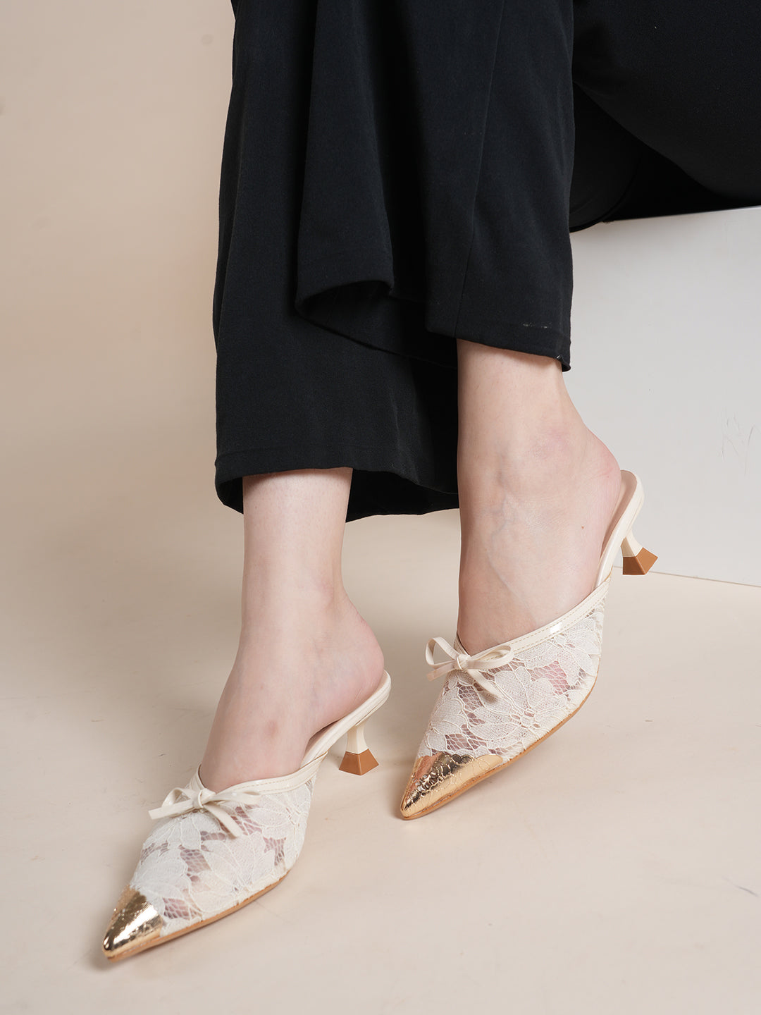 Women’s Cream Flat Embellished Slip-On Ballet Flats