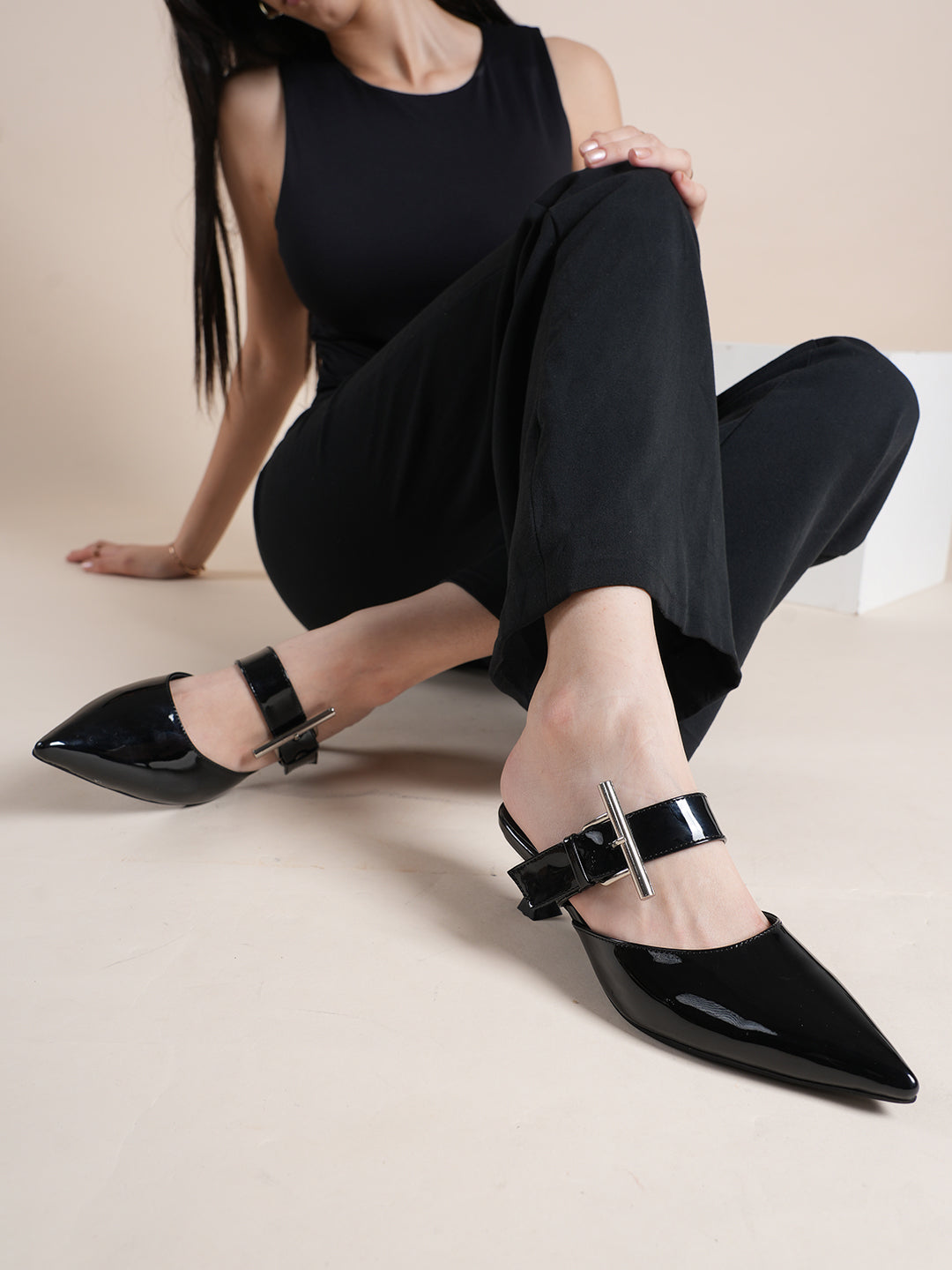 Women’s Black Flat Buckle Slip-On Sandals